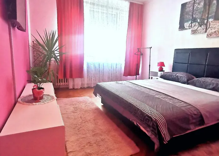 Aki Апартаменты Пирот